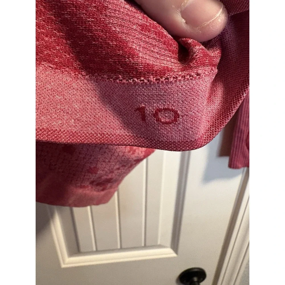 Lululemon Swiftly Tech Long Sleeve Crew Women Size 10 Berry Red Jacquard Camo
